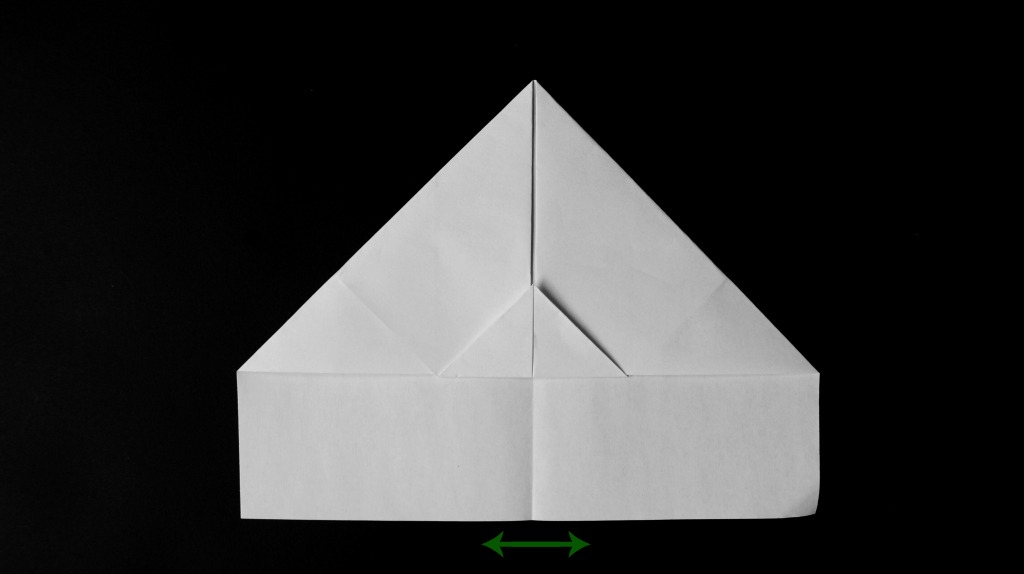 How to Fold the Harrier Origami Paper Airplane : 7 Steps (with Pictures) -  Instructables